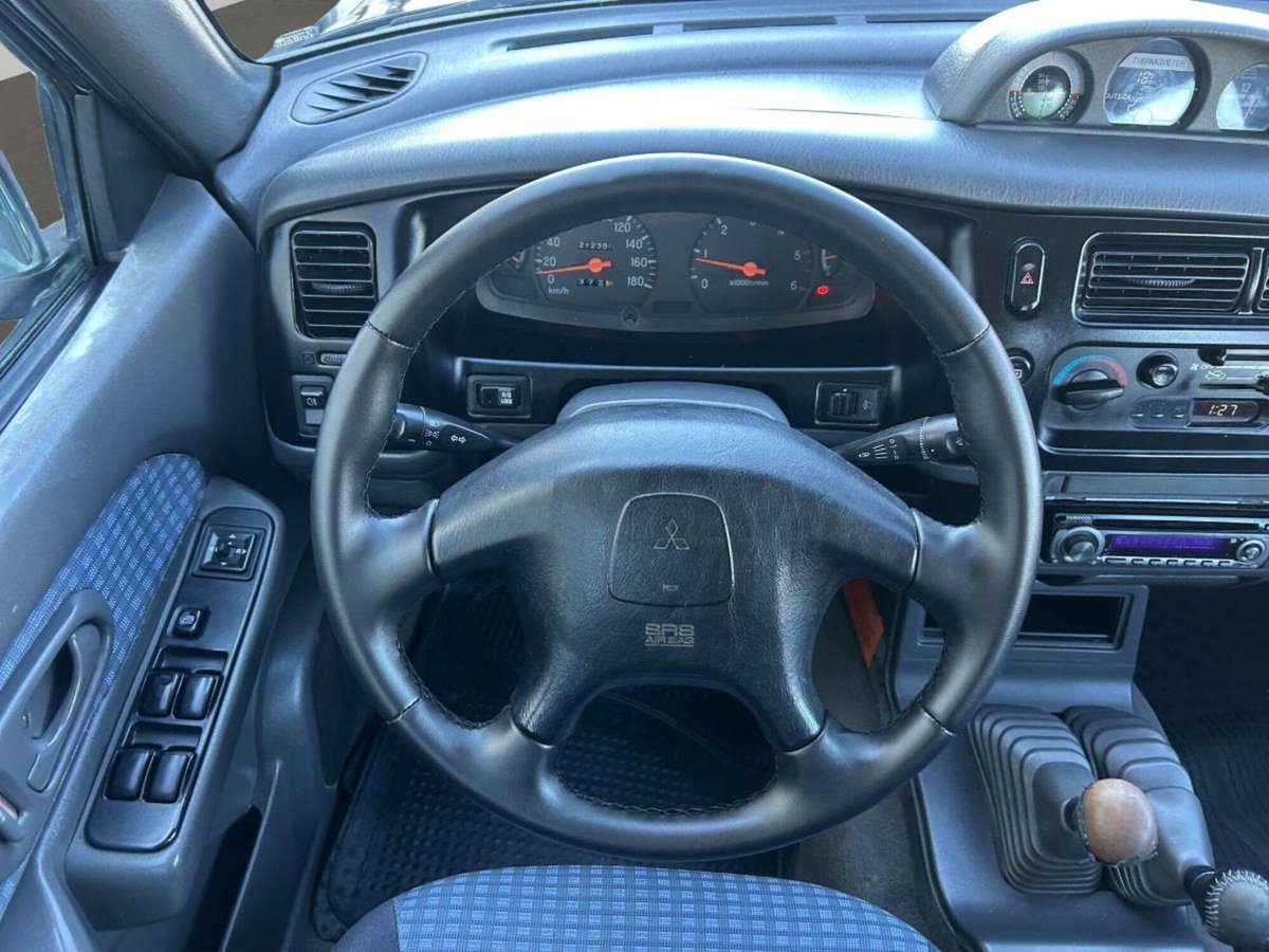 Mitsubishi L200 2.5 TD 4WD Double Cab Pick-up (17)