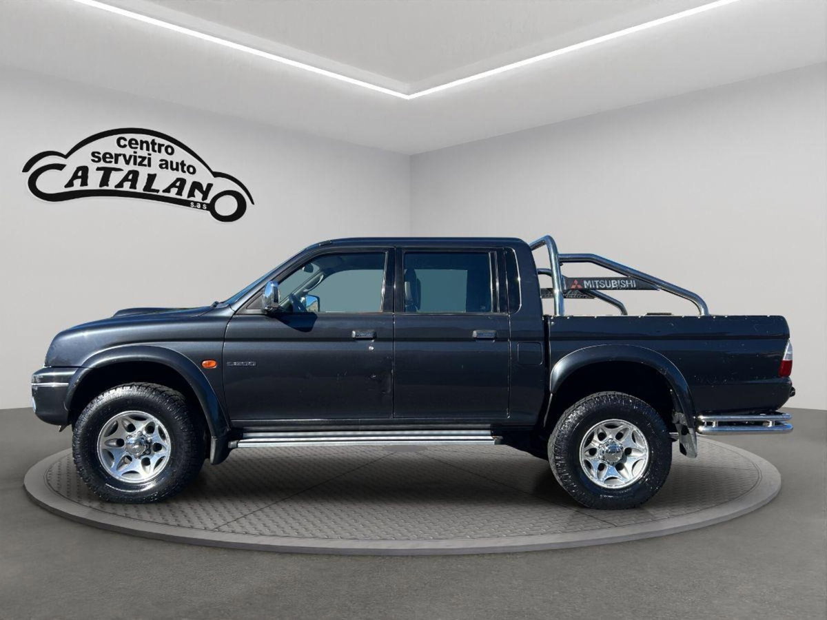 Mitsubishi L200 2.5 TD 4WD Double Cab Pick-up (2)