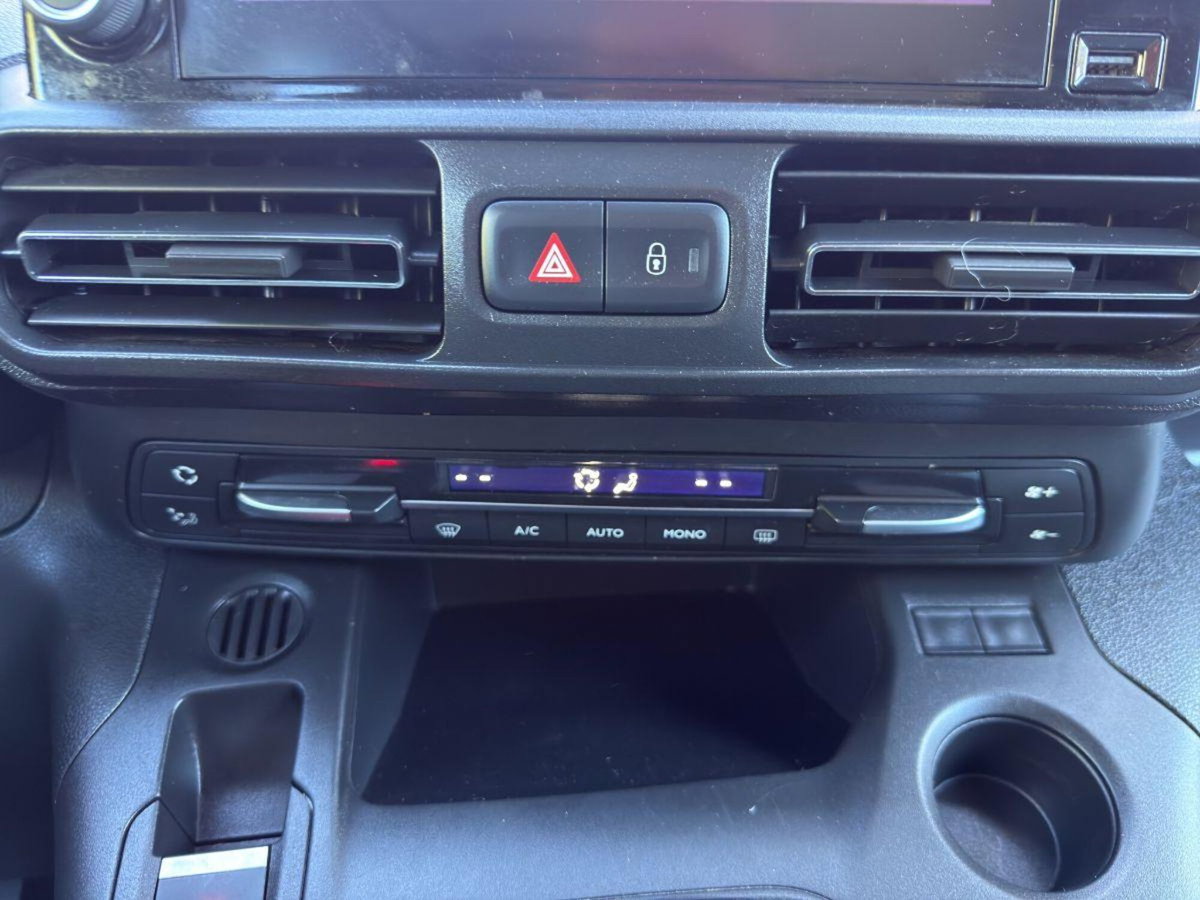 Citroen Berlingo BlueHDi 130 Stop&Start M Shine (15)