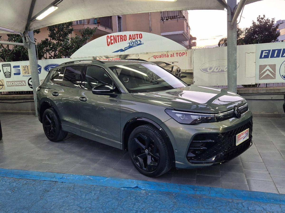 Volkswagen Tiguan 2.0 tdi R-Line 150cv dsg