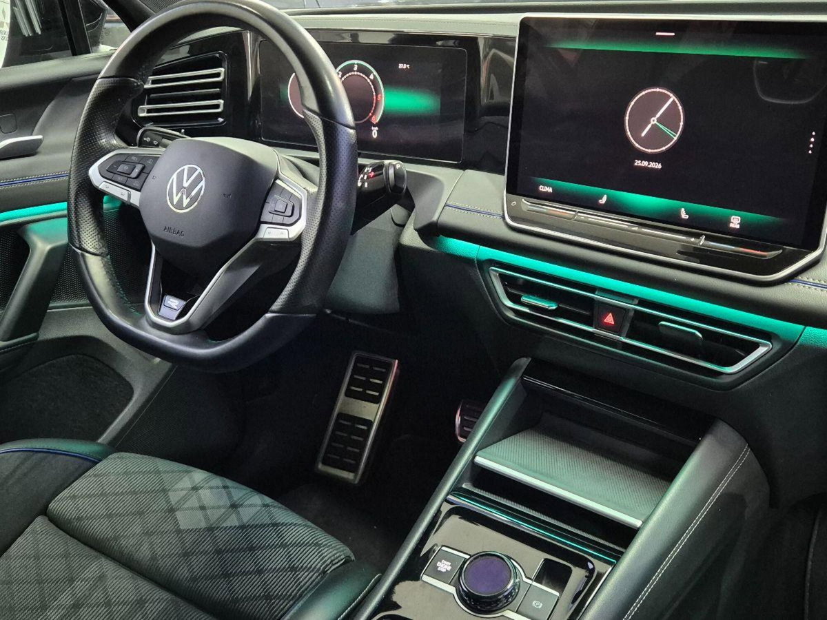 Volkswagen Tiguan 2.0 tdi R-Line 150cv dsg (2)