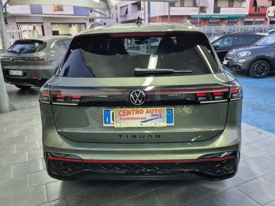 Volkswagen Tiguan 2.0 tdi R-Line 150cv dsg (9)