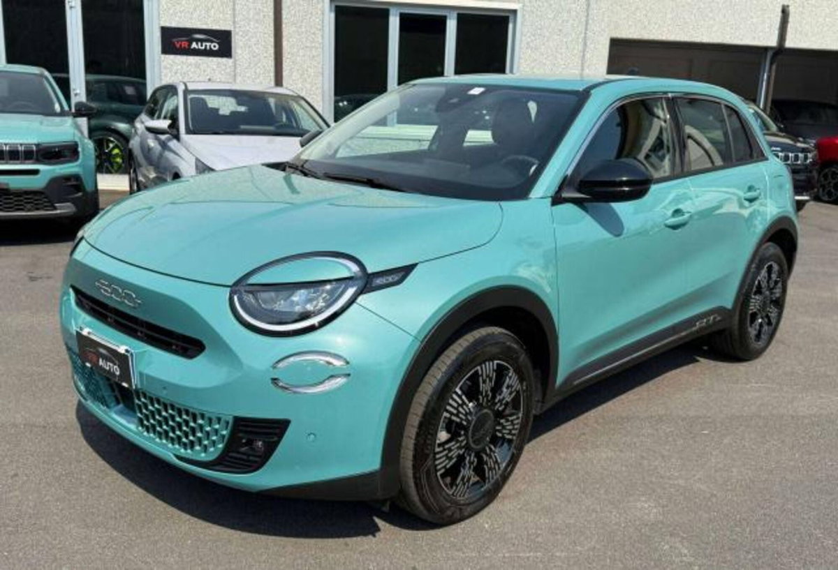 Fiat 600 1.2 hybrid 145cv auto