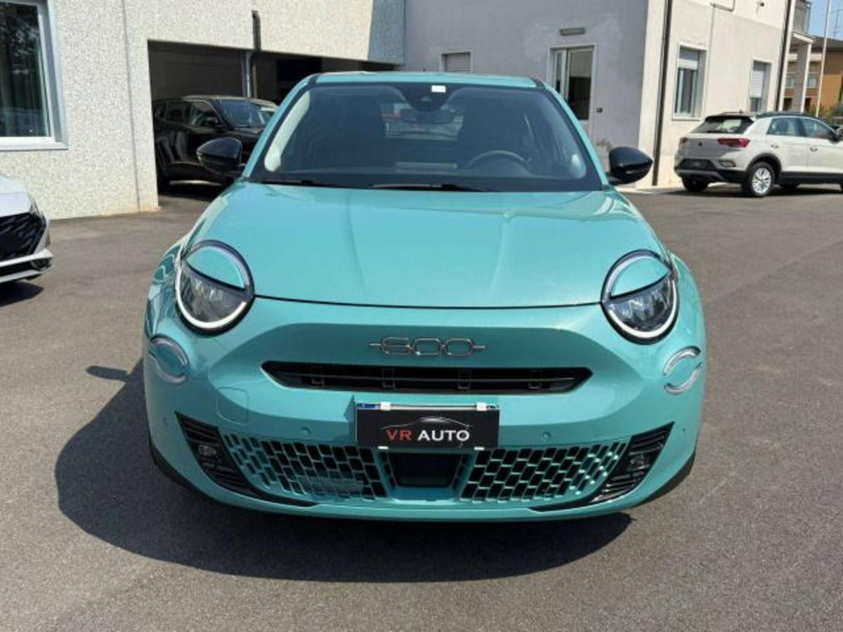 Fiat 600 1.2 hybrid 145cv auto (2)