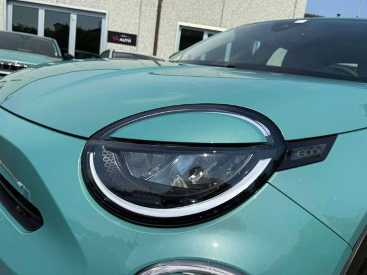 Fiat 600 1.2 hybrid 145cv auto (6)