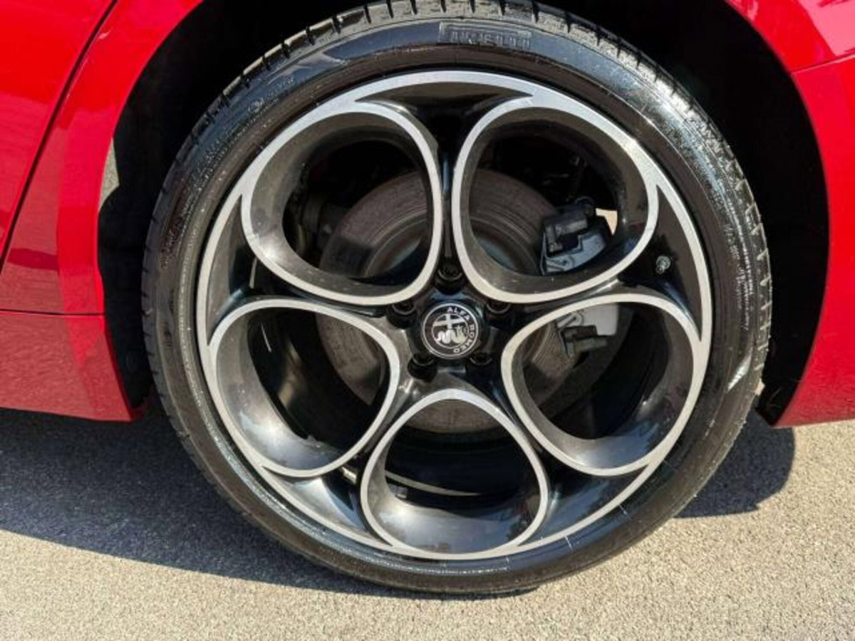Alfa Romeo Giulia 2.0 t Veloce Q4 280cv auto (17)