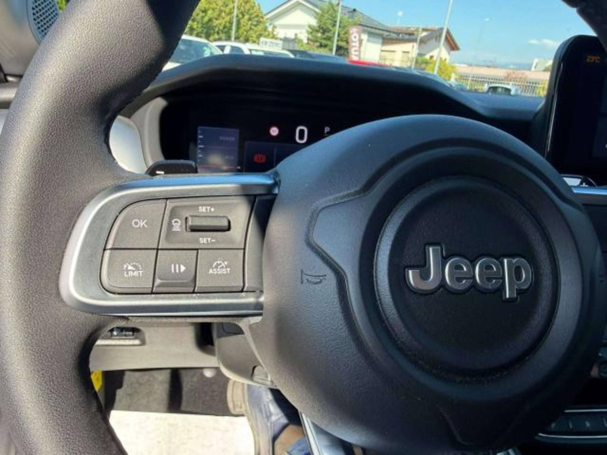 Jeep Avenger 1.2 turbo e-hybrid mhev Altitude fwd 110cv edct6 (9)
