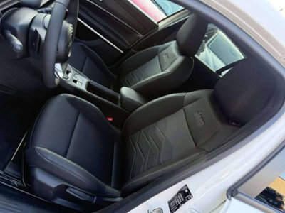 Jeep Avenger 1.2 turbo e-hybrid mhev Summit fwd 110cv edct6 (8)