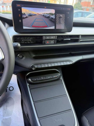 Jeep Avenger 1.2 turbo e-hybrid mhev Summit fwd 110cv edct6 (9)