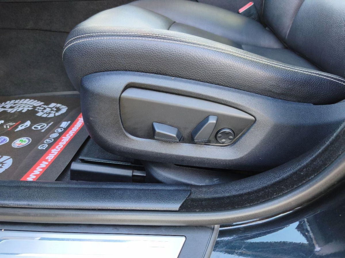 BMW Serie 5 Touring 520d  Luxury (11)