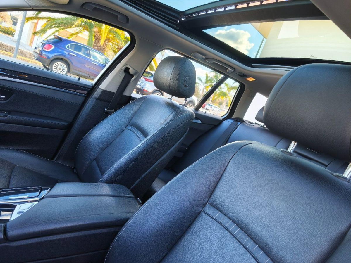 BMW Serie 5 Touring 520d  Luxury (12)