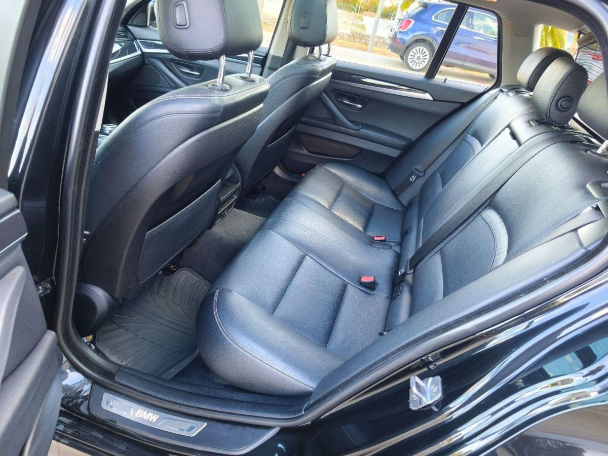 BMW Serie 5 Touring 520d  Luxury (9)