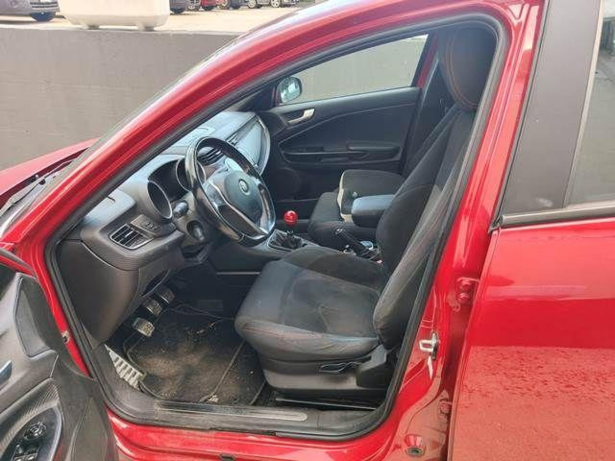 Alfa Romeo Giulietta 2.0 JTDm Giulietta 150cv (4)