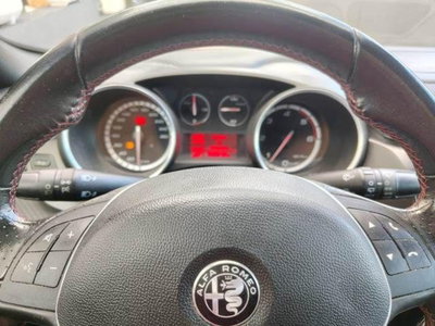 Alfa Romeo Giulietta 2.0 JTDm Giulietta 150cv (8)