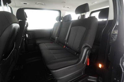 Hyundai Staria 2.2 2wd auto (11)