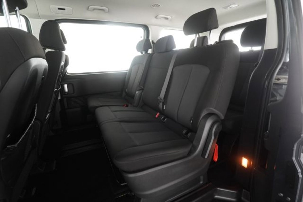Hyundai Staria 2.2 2wd auto (11)
