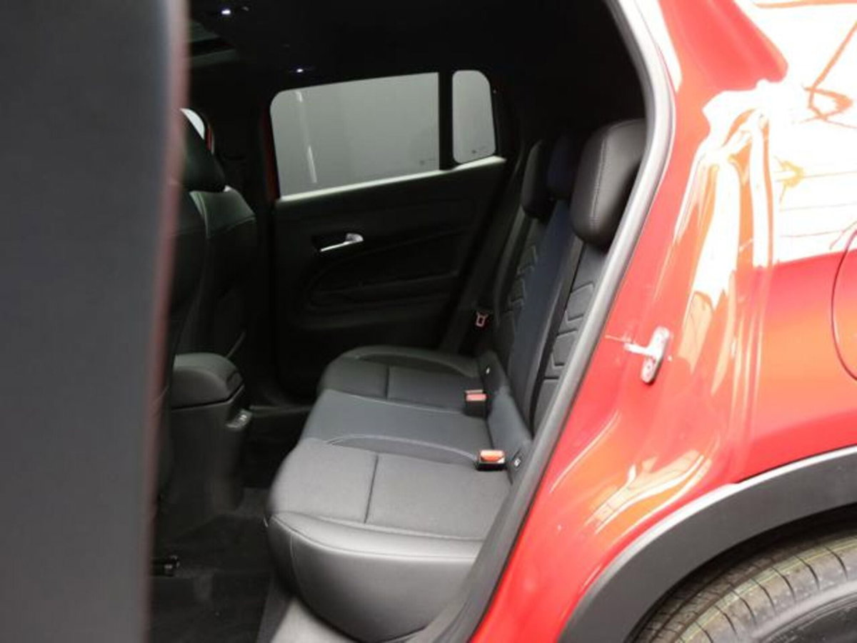 Jeep Avenger 1.2 turbo e-hybrid mhev Summit fwd 110cv edct6 (8)