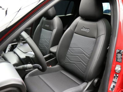 Jeep Avenger 1.2 turbo e-hybrid mhev Summit fwd 110cv edct6 (9)