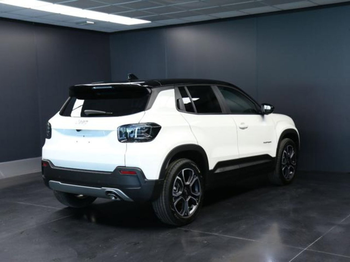 Jeep Avenger 1.2 turbo e-hybrid mhev Summit fwd 110cv edct6 (3)