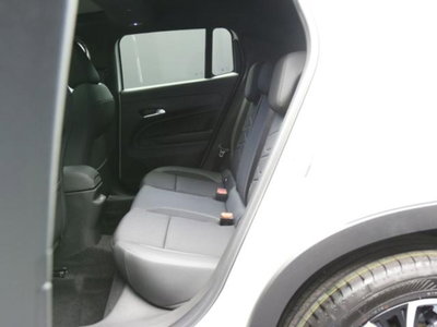 Jeep Avenger 1.2 turbo e-hybrid mhev Summit fwd 110cv edct6 (8)