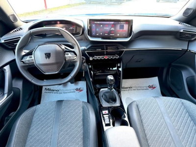 Peugeot 2008 PureTech 100 S&S Allure (11)