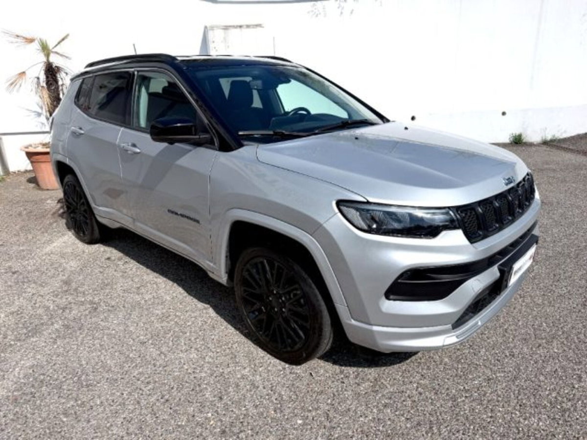 Jeep Compass 1.3 T4 190CV PHEV AT6 4xe Limited (2)
