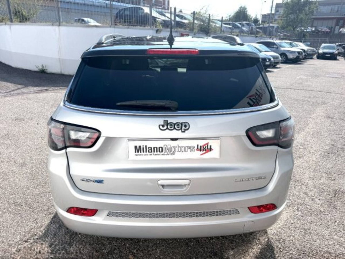 Jeep Compass 1.3 T4 190CV PHEV AT6 4xe Limited (4)