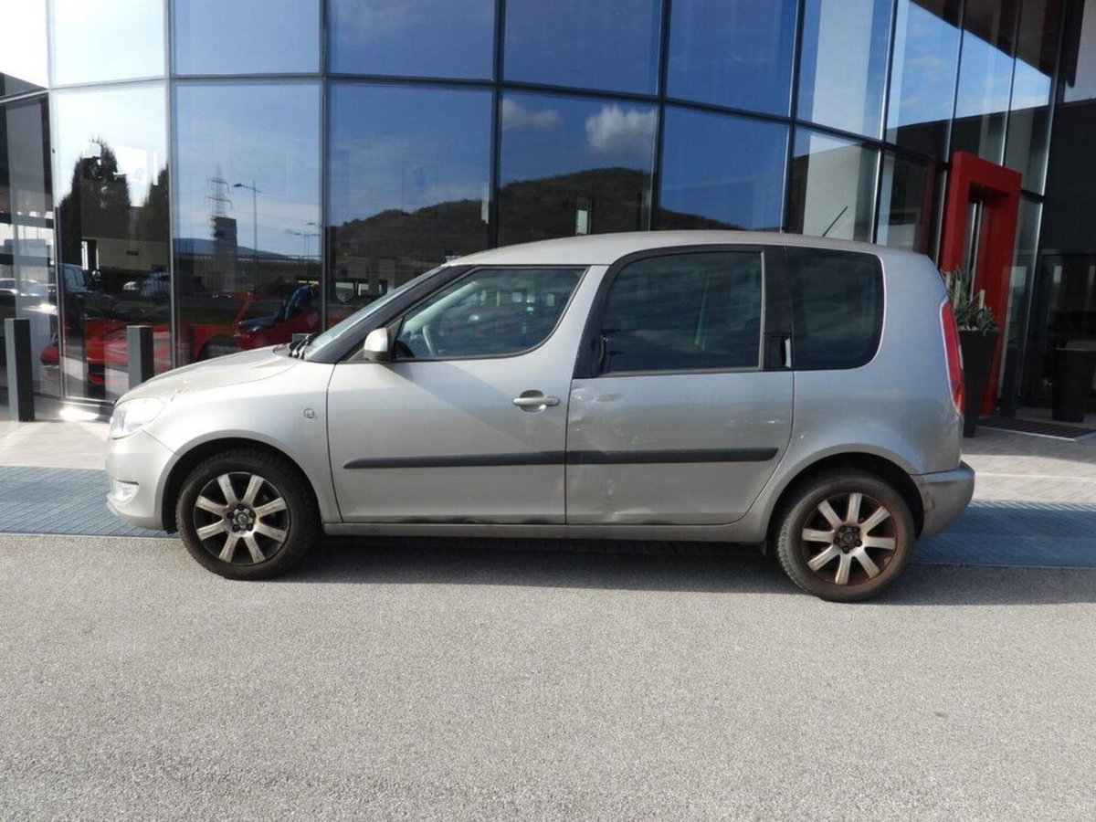 Skoda Roomster TSI 86CV Ambition (2)
