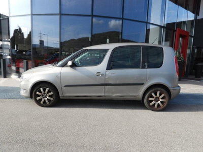 Skoda Roomster TSI 86CV Ambition (2)