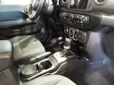 Jeep Wrangler Unlimited 2.0 Turbo Sahara (6)