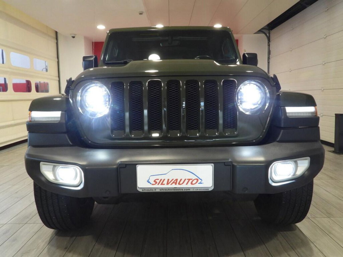 Jeep Wrangler Unlimited 2.0 Turbo Sahara (8)