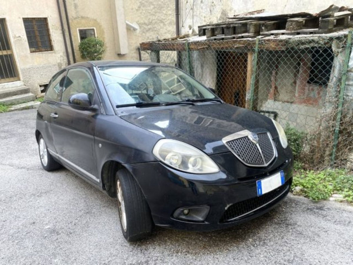 Lancia Ypsilon 1.2 69 CV 5 porte GPL Ecochic Unyca (3)