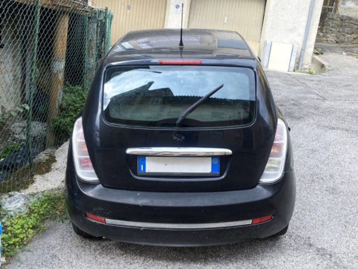 Lancia Ypsilon 1.2 69 CV 5 porte GPL Ecochic Unyca (4)