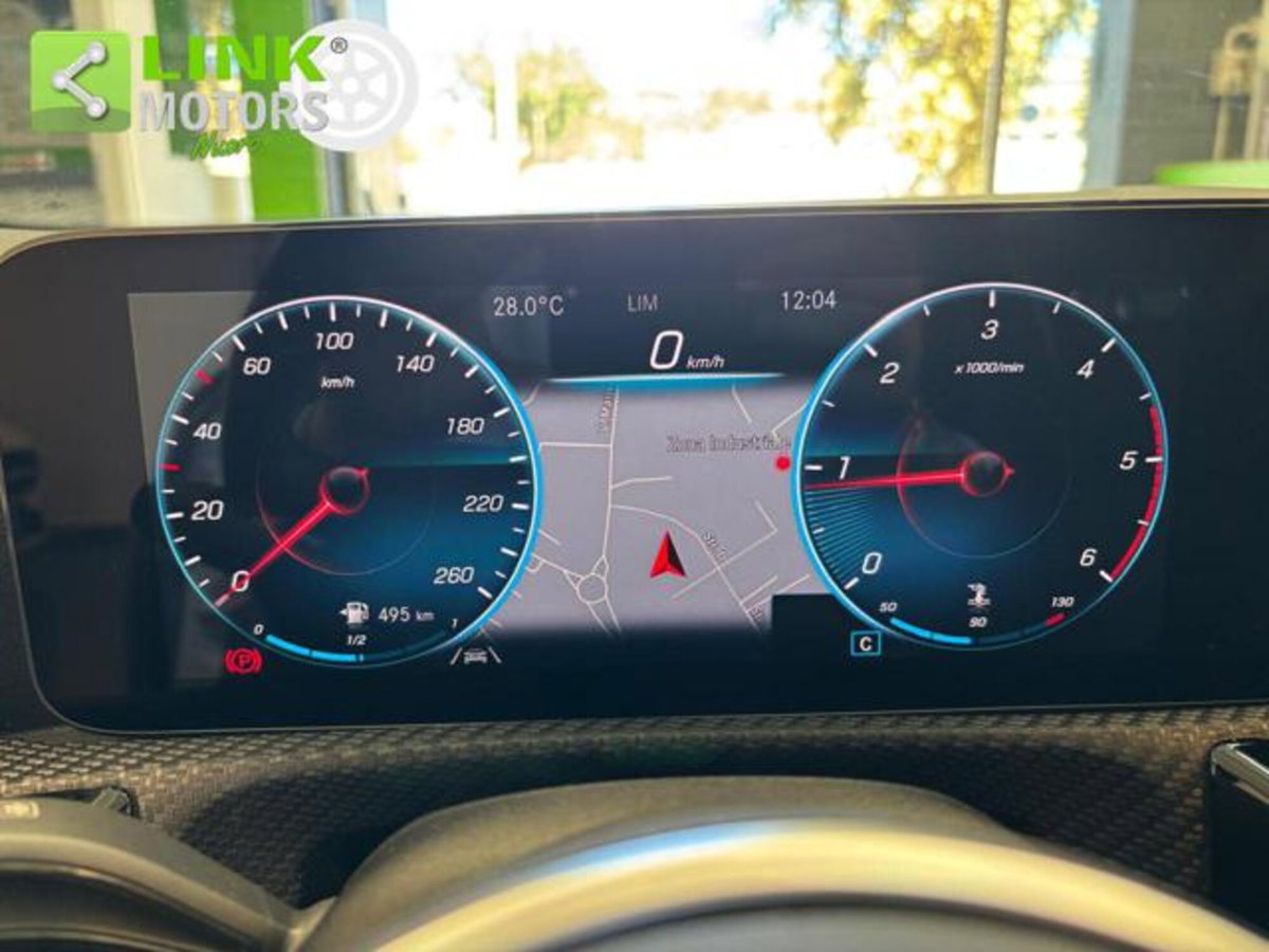Mercedes-Benz Classe A Sedan 180 d 4p. Premium (13)