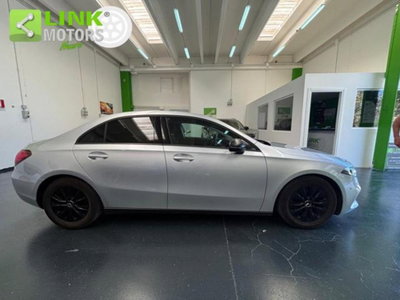 Mercedes-Benz Classe A Sedan 180 d 4p. Premium (5)