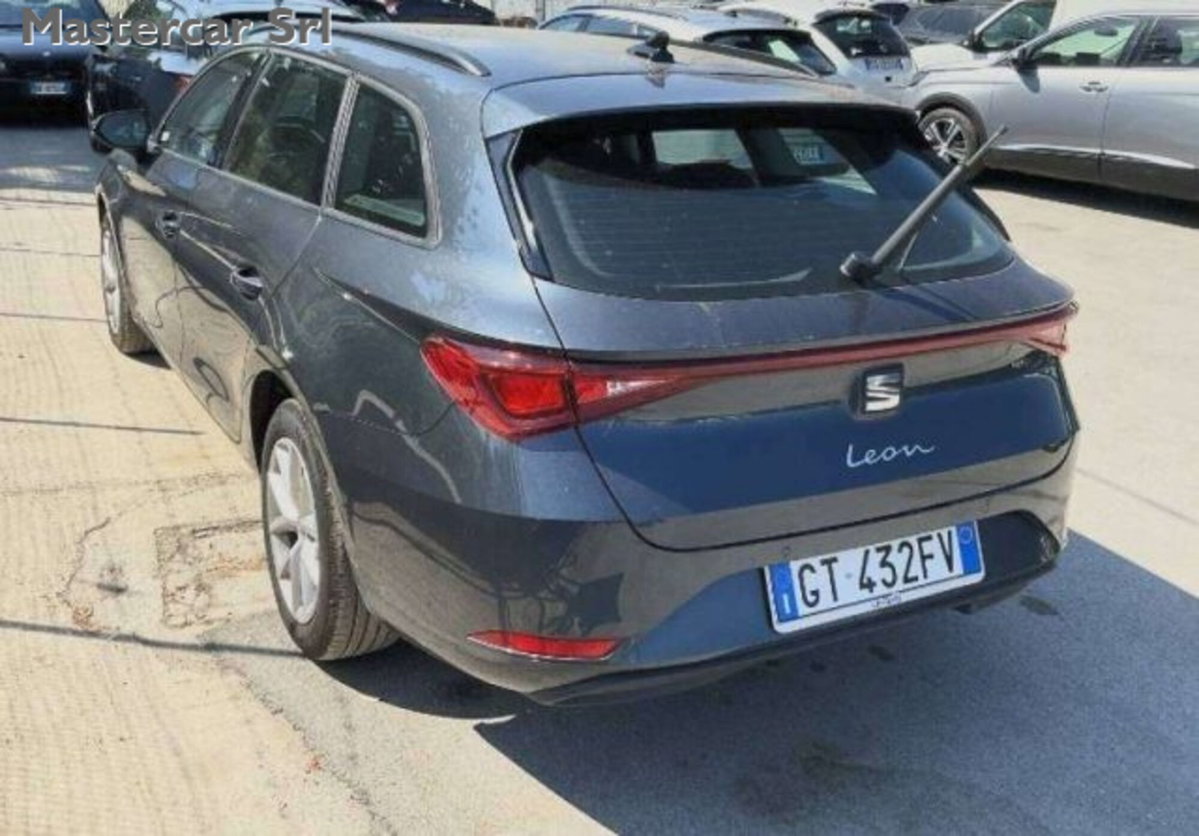 SEAT Leon ST Sportstourer 2.0 tdi Style 150cv dsg (2)