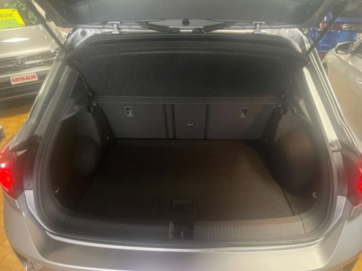 Volkswagen T-Roc 1.0 TSI R-Line (5)