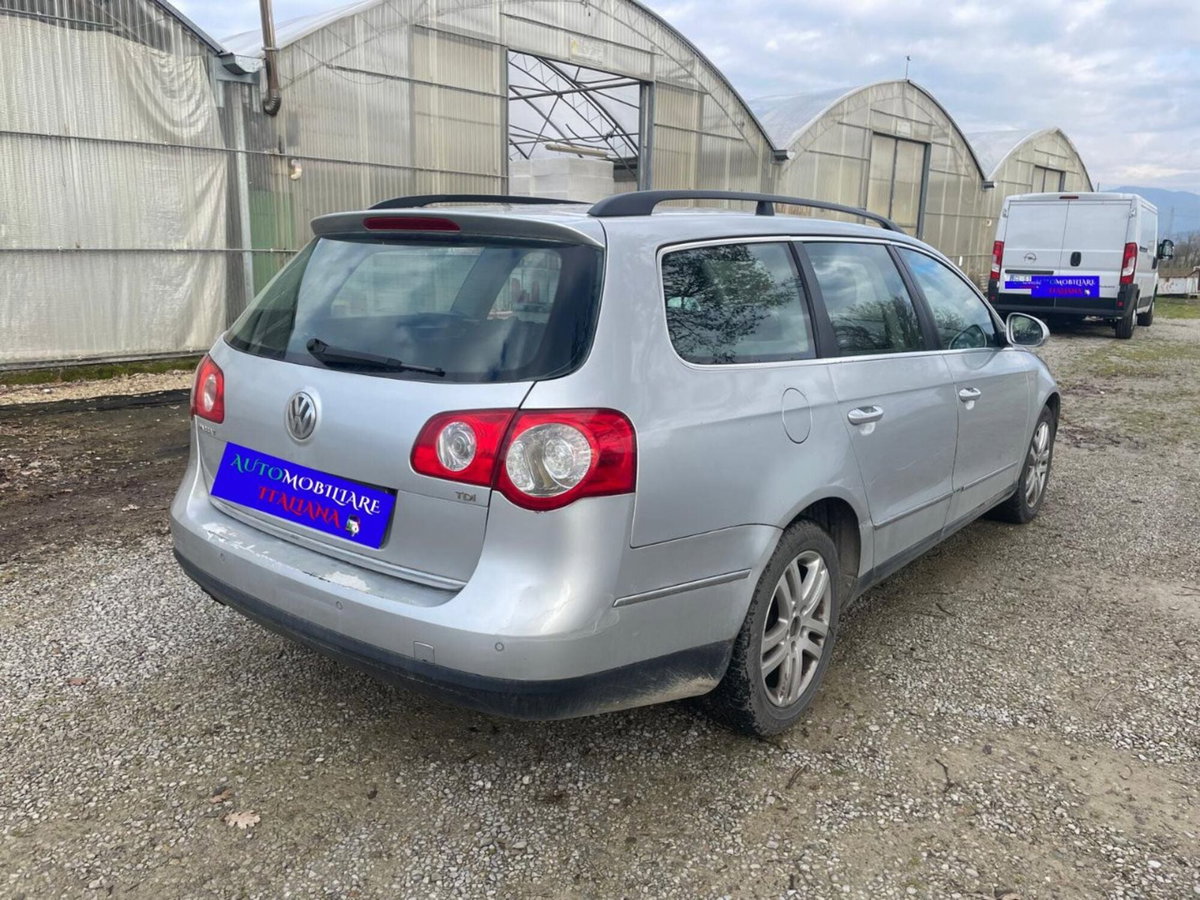 Volkswagen Passat Variant 1.9 TDI/105CV Trendline (7)
