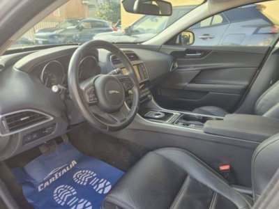 Jaguar XE 2.0 D Turbo 180CV aut. Portfolio (7)