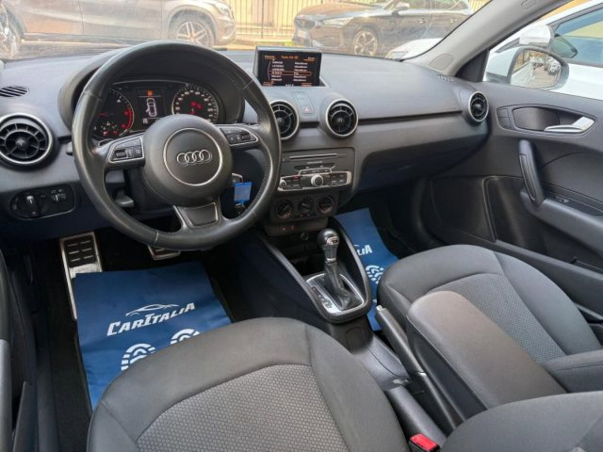 Audi A1 Sportback 1.4 TDI Admired (11)