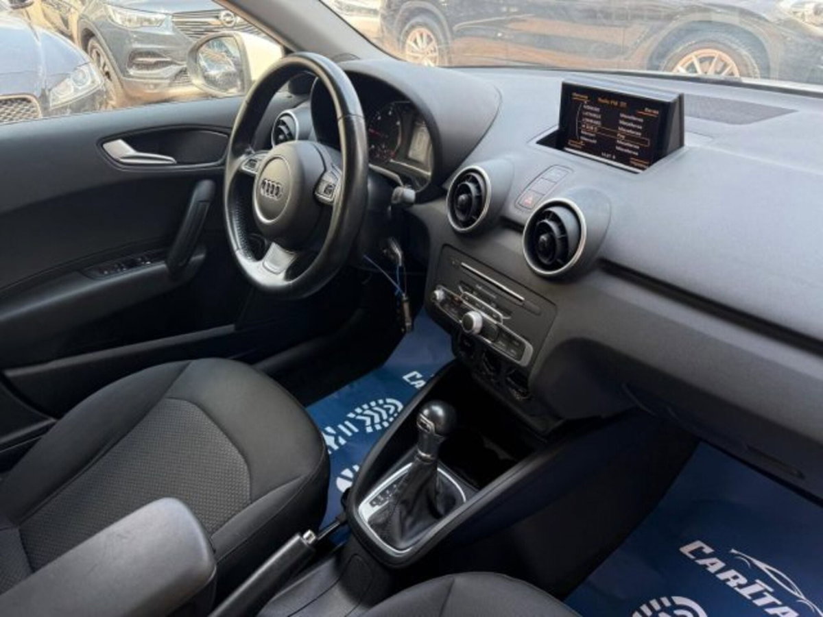 Audi A1 Sportback 1.4 TDI Admired (13)