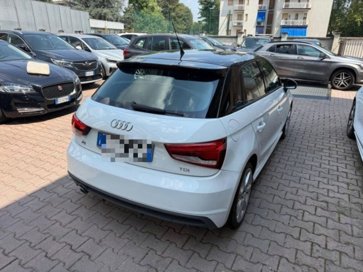 Audi A1 Sportback 1.4 TDI Admired (3)