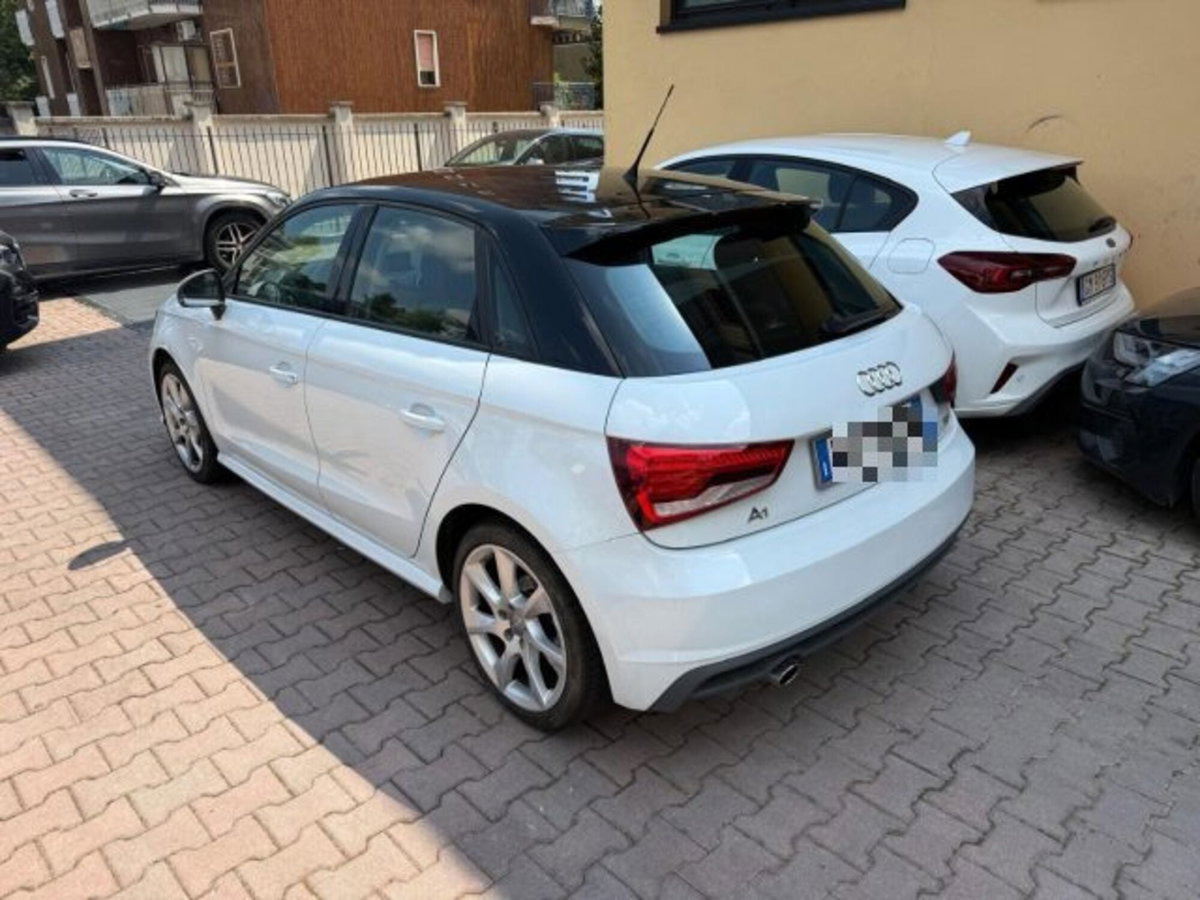 Audi A1 Sportback 1.4 TDI Admired (5)