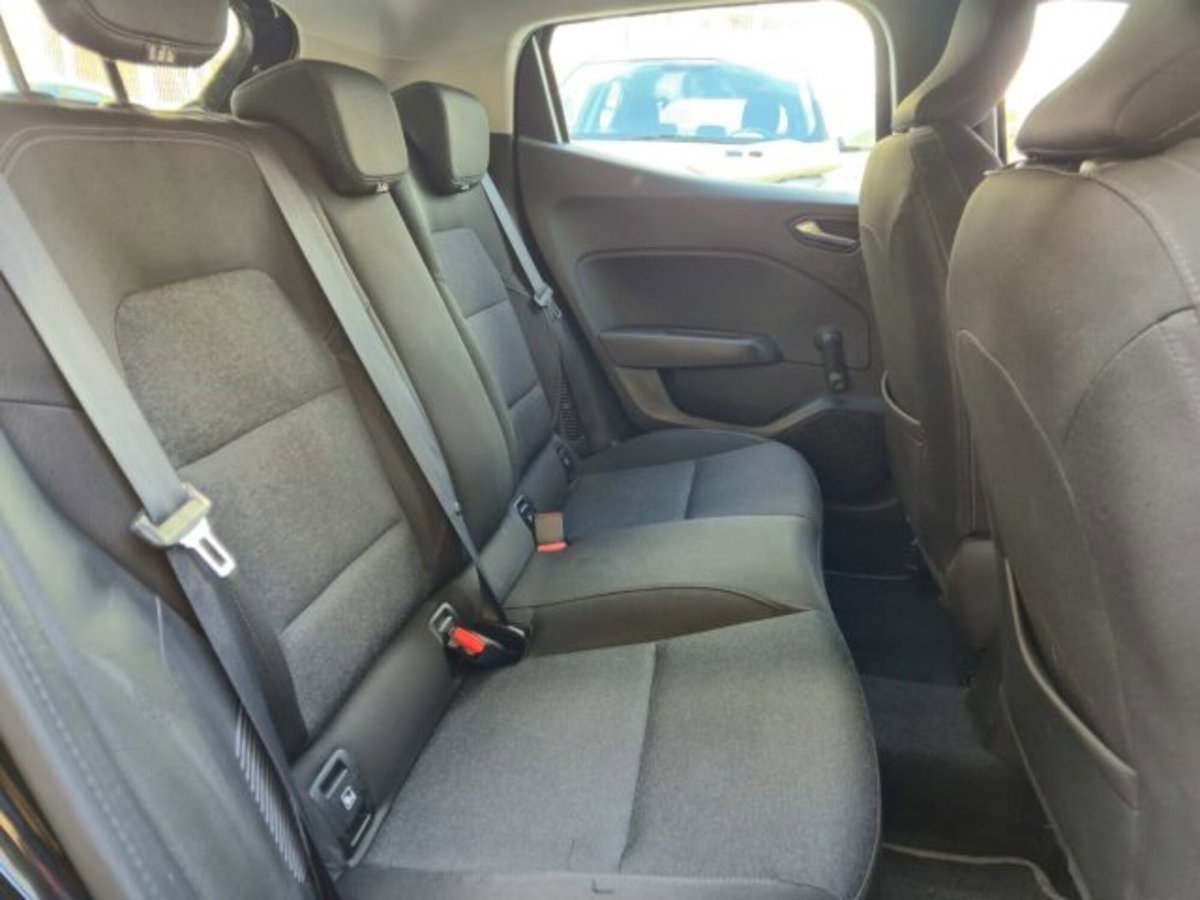 Renault Clio Full Hybrid E-Tech 140 CV 5 porte Business (11)