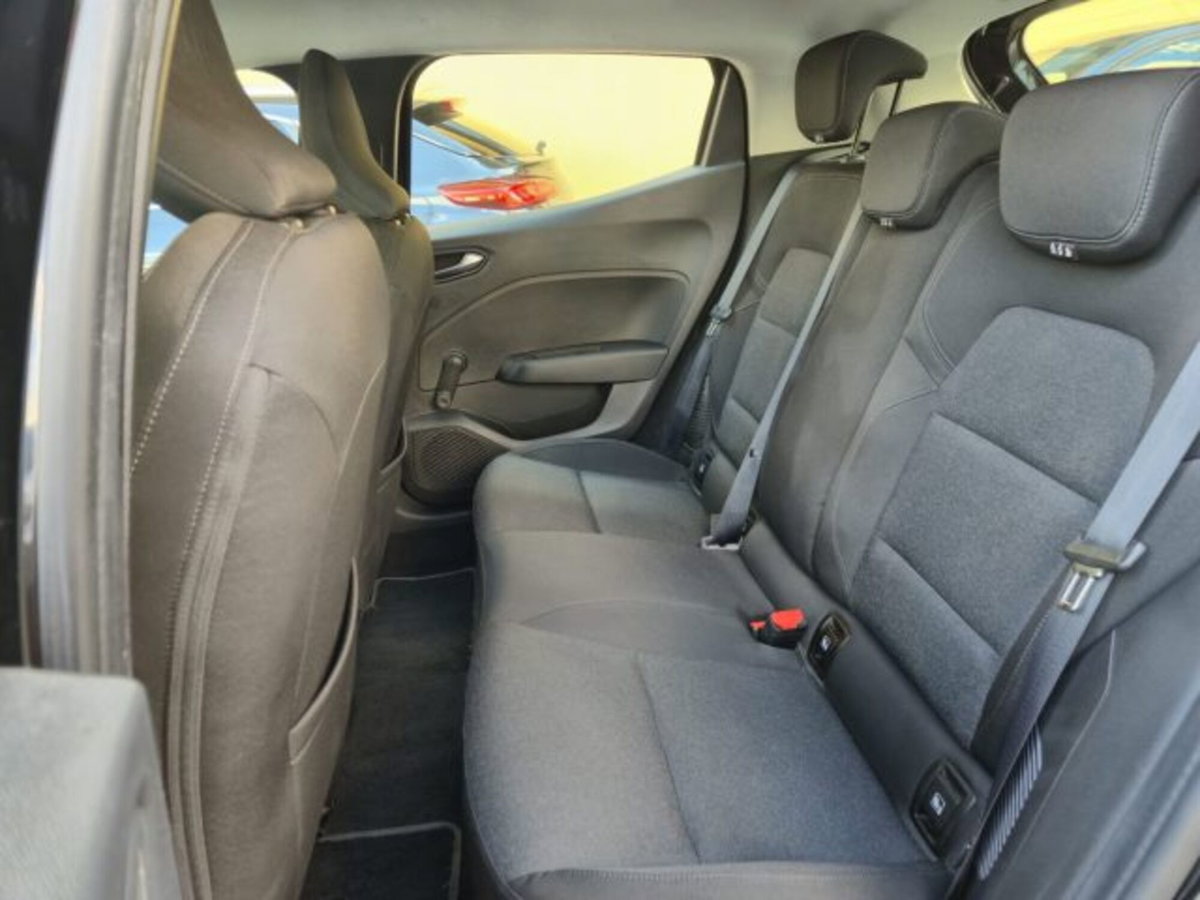 Renault Clio Full Hybrid E-Tech 140 CV 5 porte Business (12)