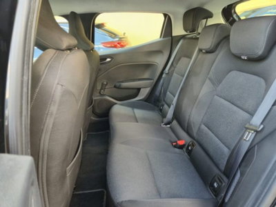 Renault Clio Full Hybrid E-Tech 140 CV 5 porte Business (12)