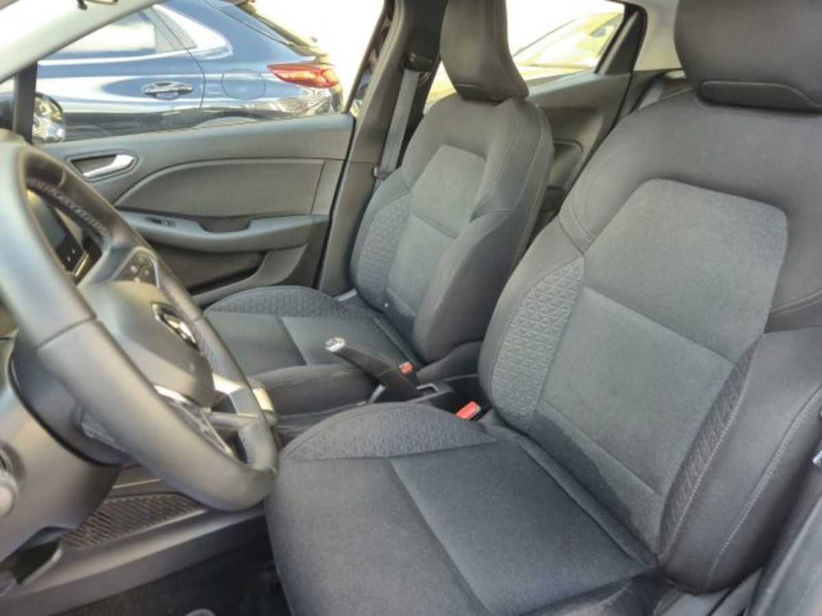 Renault Clio Full Hybrid E-Tech 140 CV 5 porte Business (7)