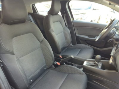 Renault Clio Full Hybrid E-Tech 140 CV 5 porte Business (9)