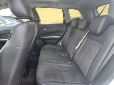 Suzuki Vitara 1.4 Hybrid Starview (11)