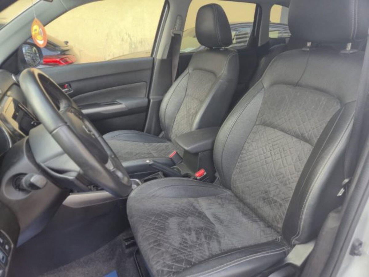Suzuki Vitara 1.4 Hybrid Starview (7)